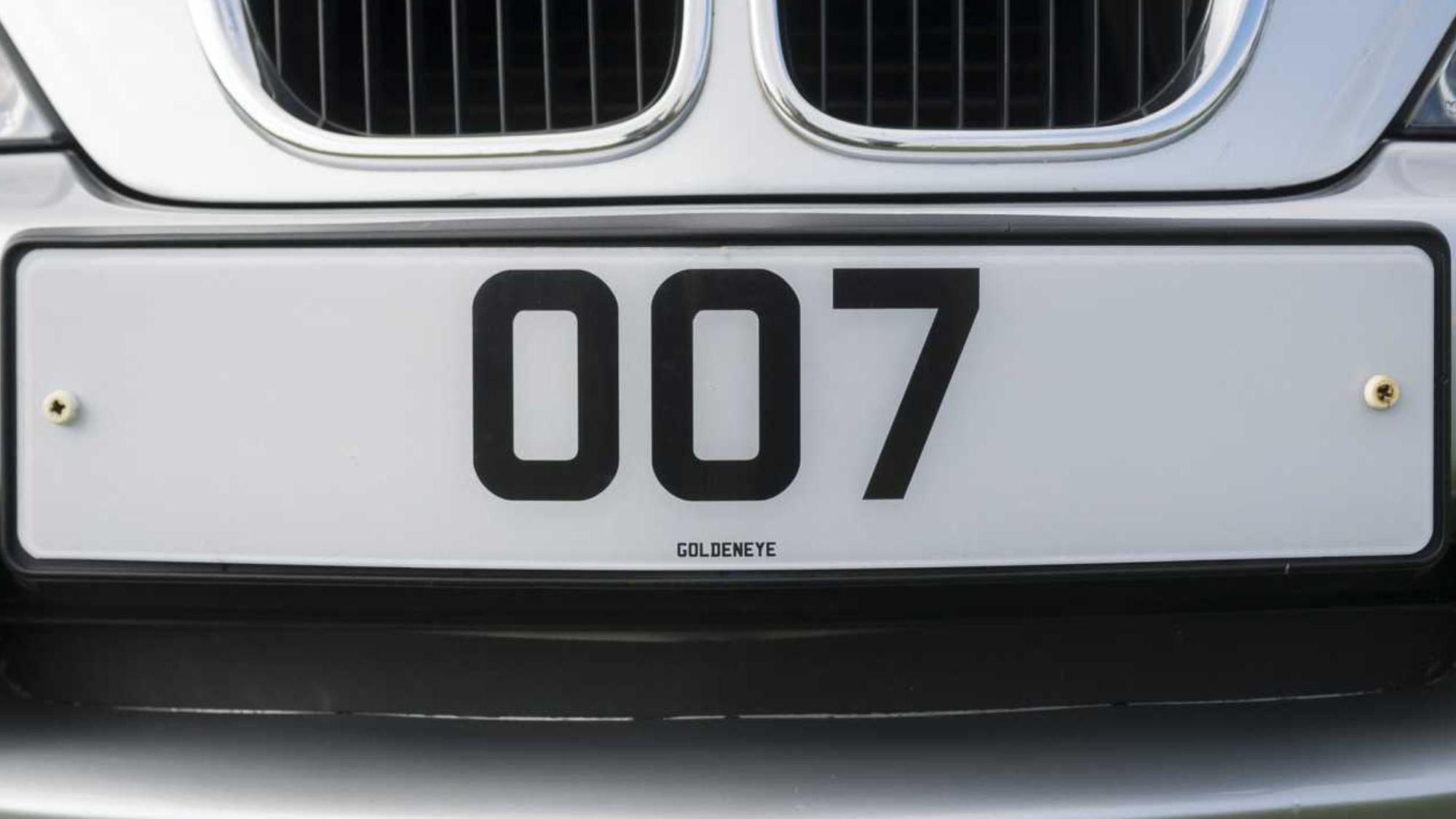 007 license plate for BMW showing private number plates for modern cars